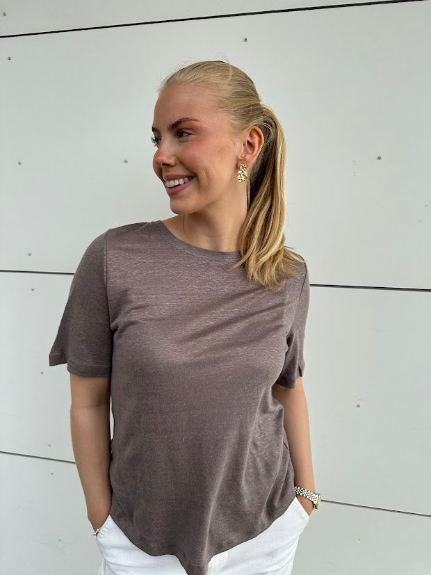 Ingeborg T-Skjorte