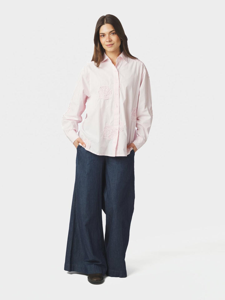 Dalma dari emb shirt lighht pink