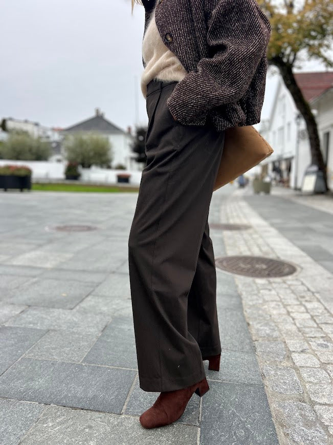 Dressed work pant brown