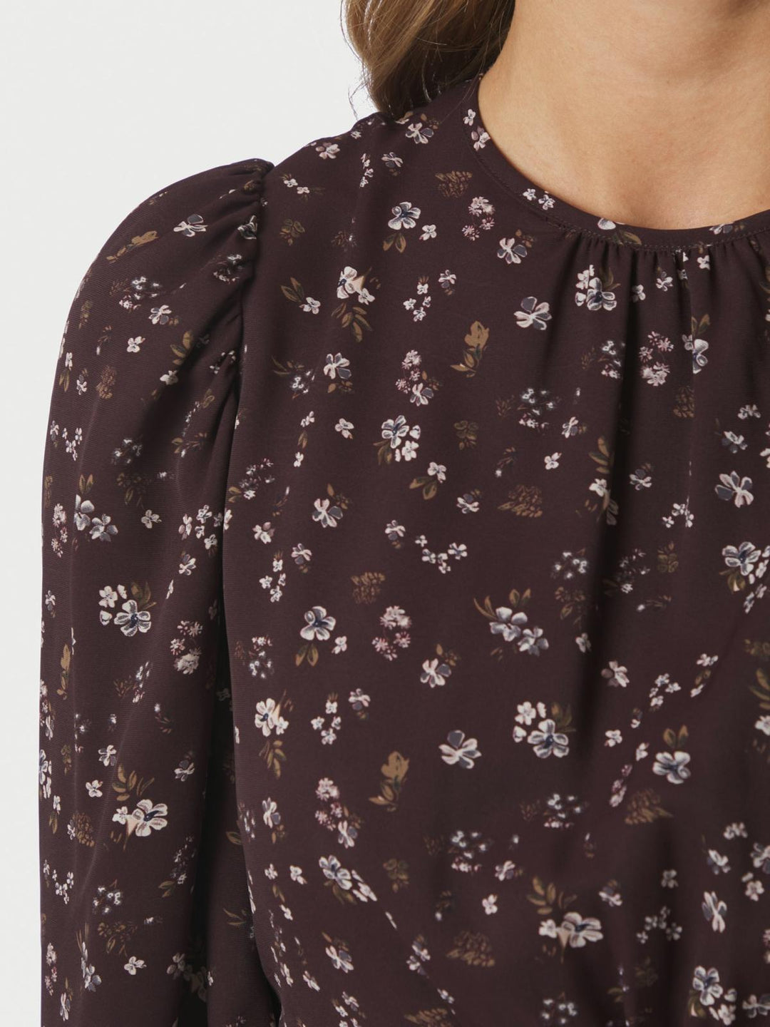 Delphine flowerbunch blouse chocolate plum