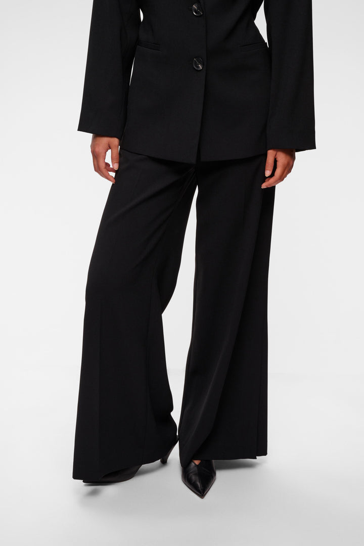briez slit pants black
