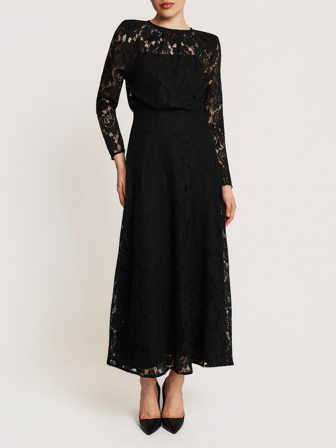 Lace gown black