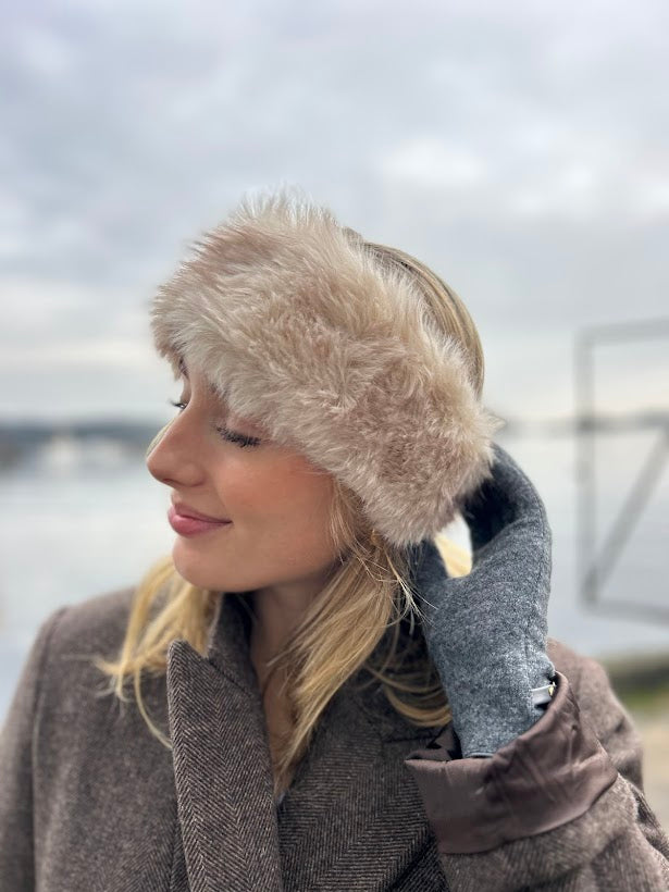 Renee Pannebånd i Fuskepels