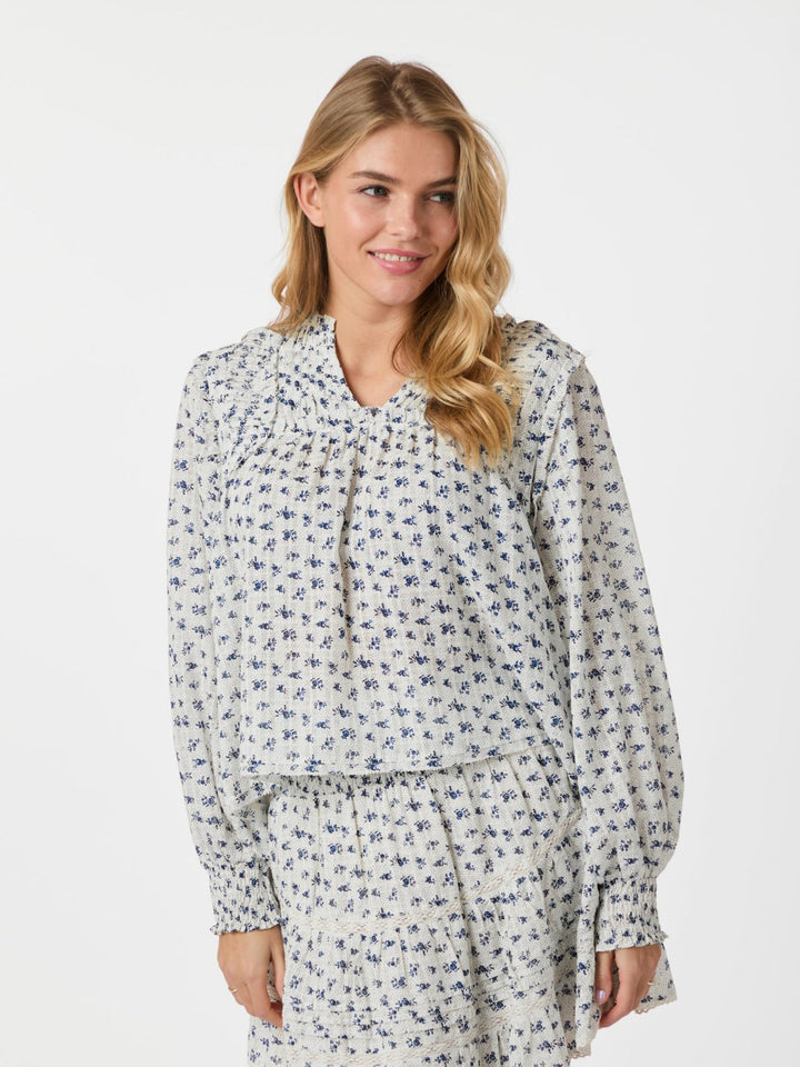 Nipoa Dot Flower Blouse