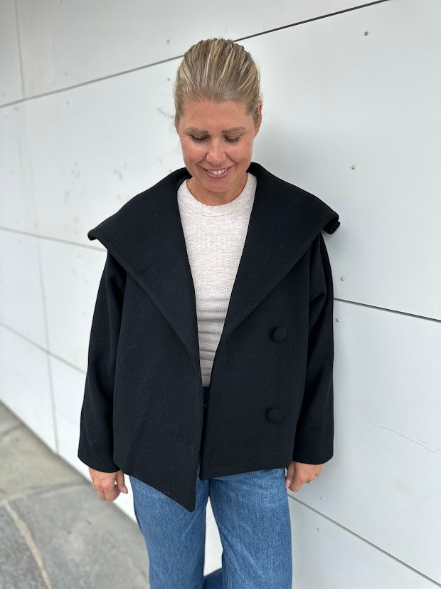 Perry Short Coat