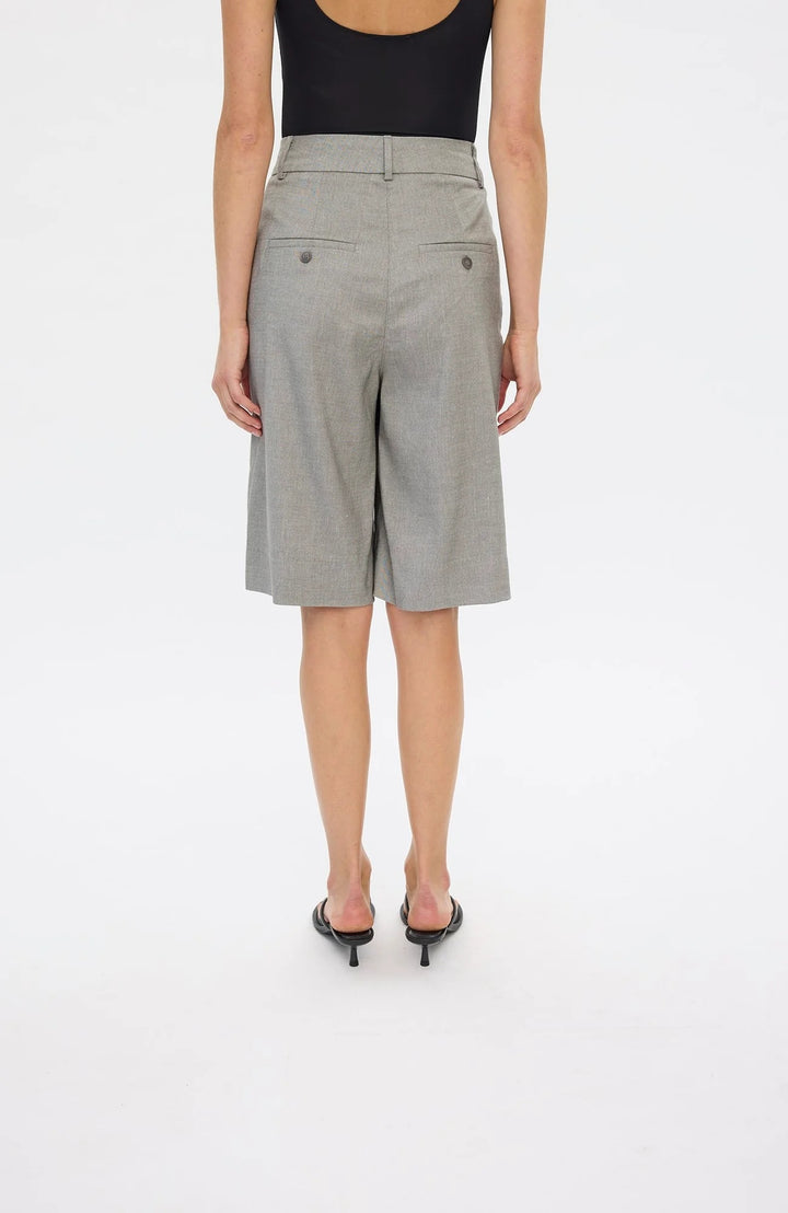 Laura long shorts olive