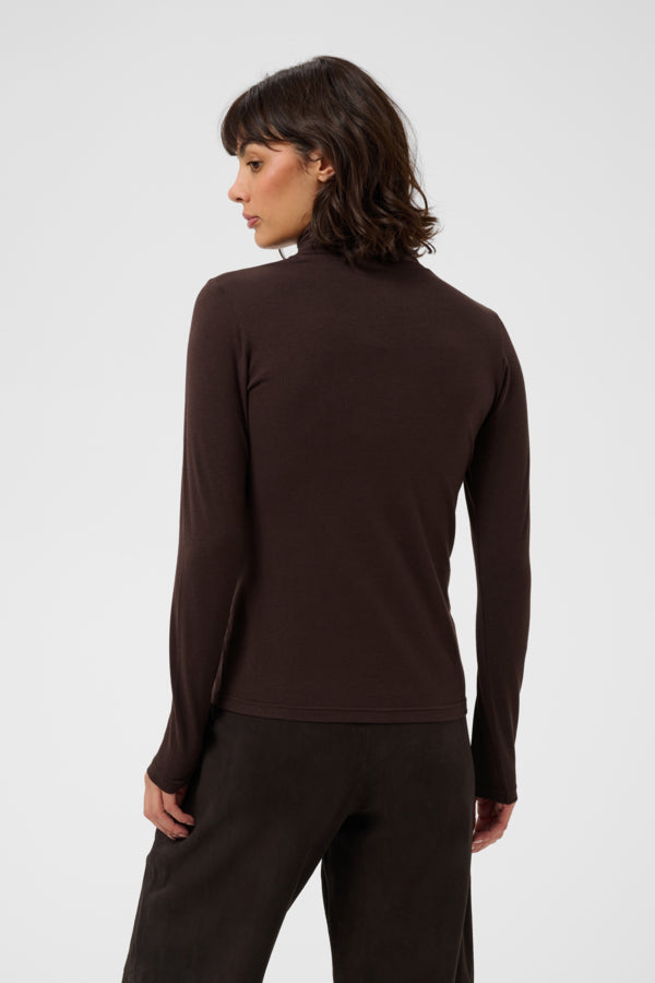 efinas tshirt mole