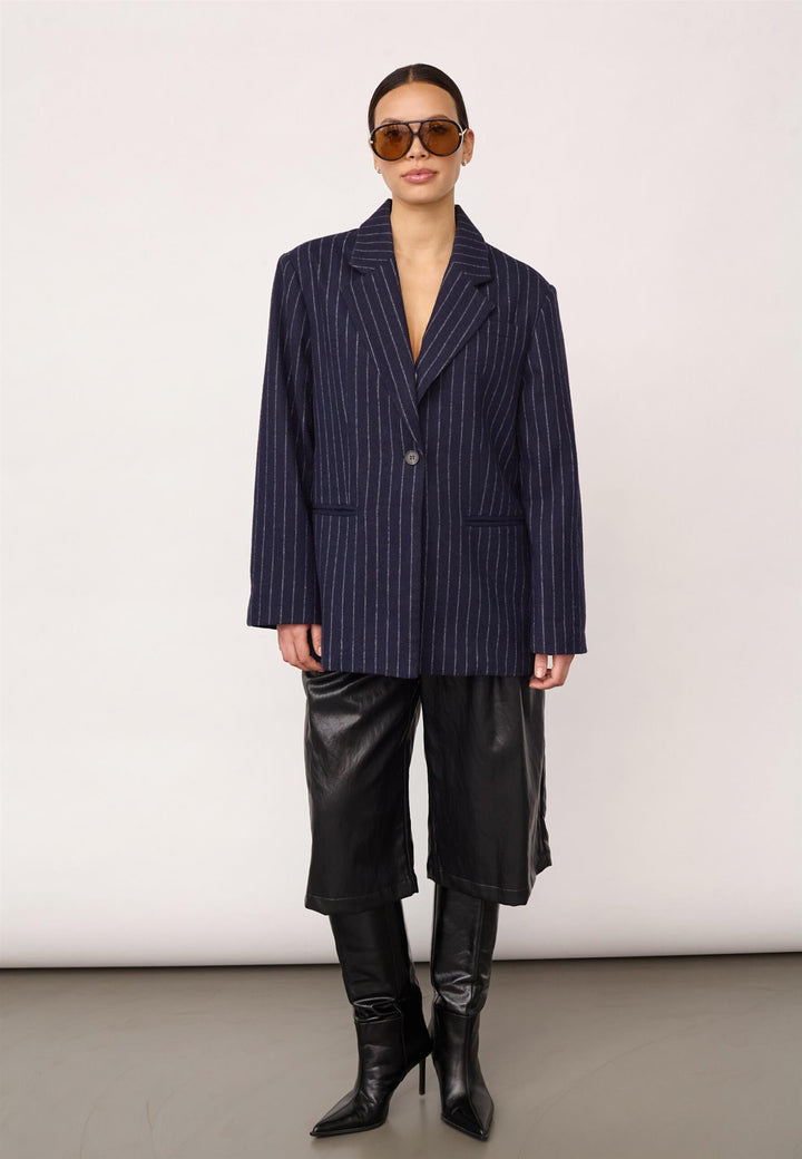Naida pin power blazer