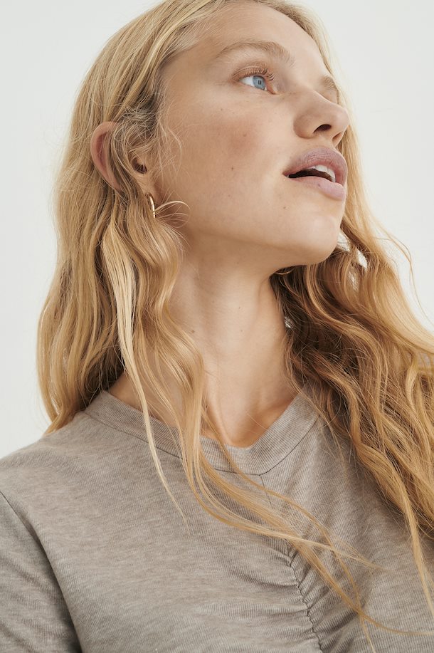 Close to home genser