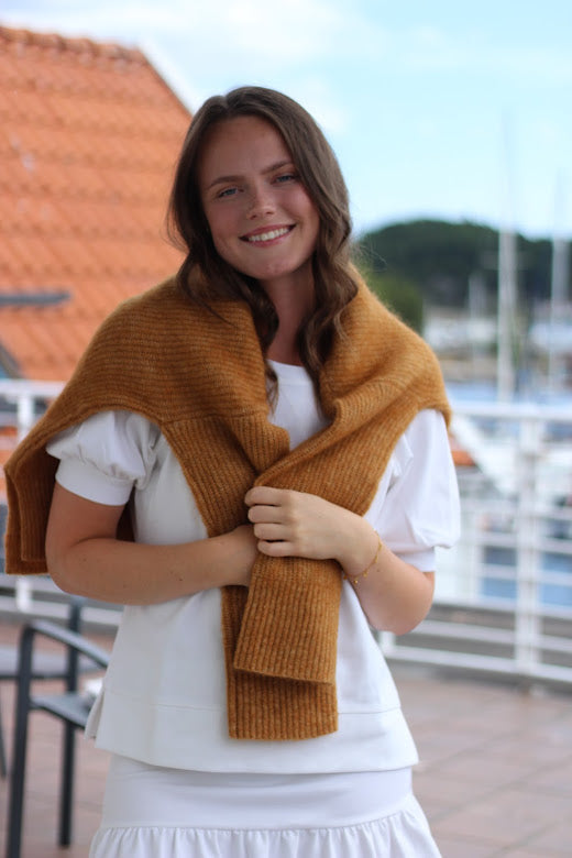 Brooky strikkegenser