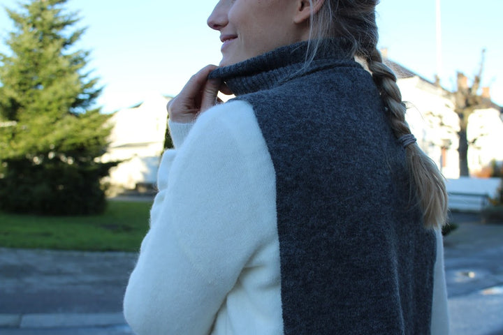 Elisha knit bib hals