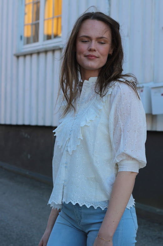 Broderie Anglaise skjorte