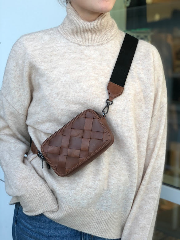 Ena crossbody bag